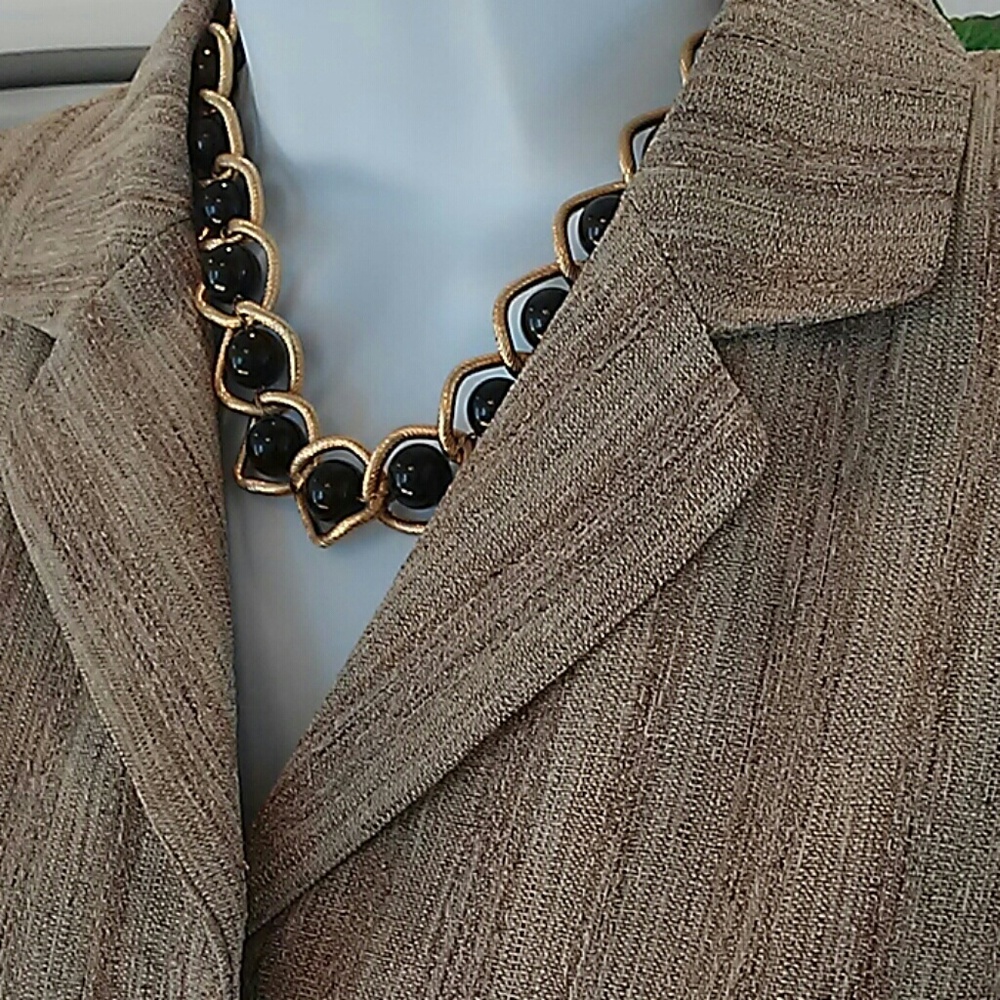 Classy Jacket - Picture 3 of 4
